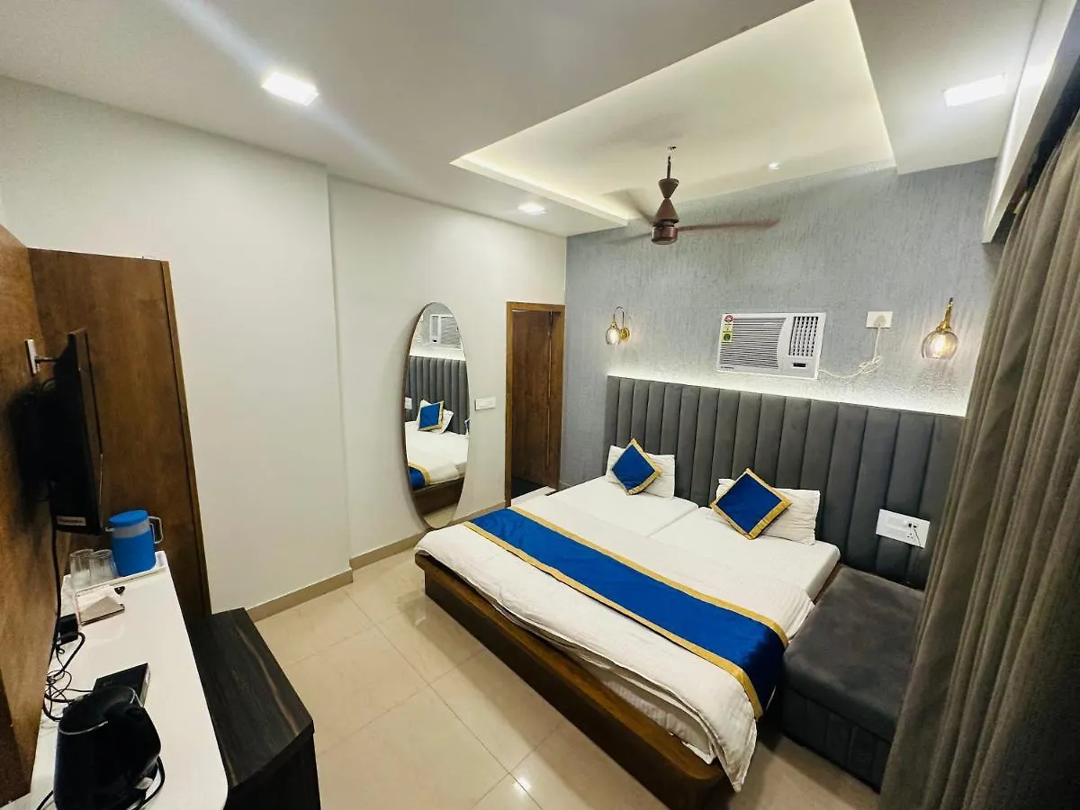 Hotel Deva Inn Varanasi