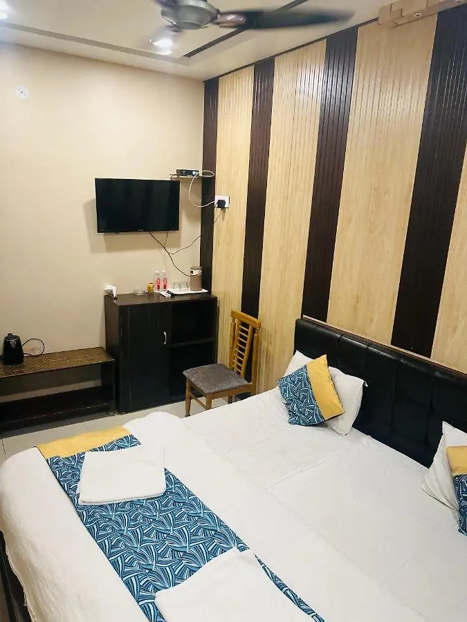 Hotel Deva Inn Varanasi
