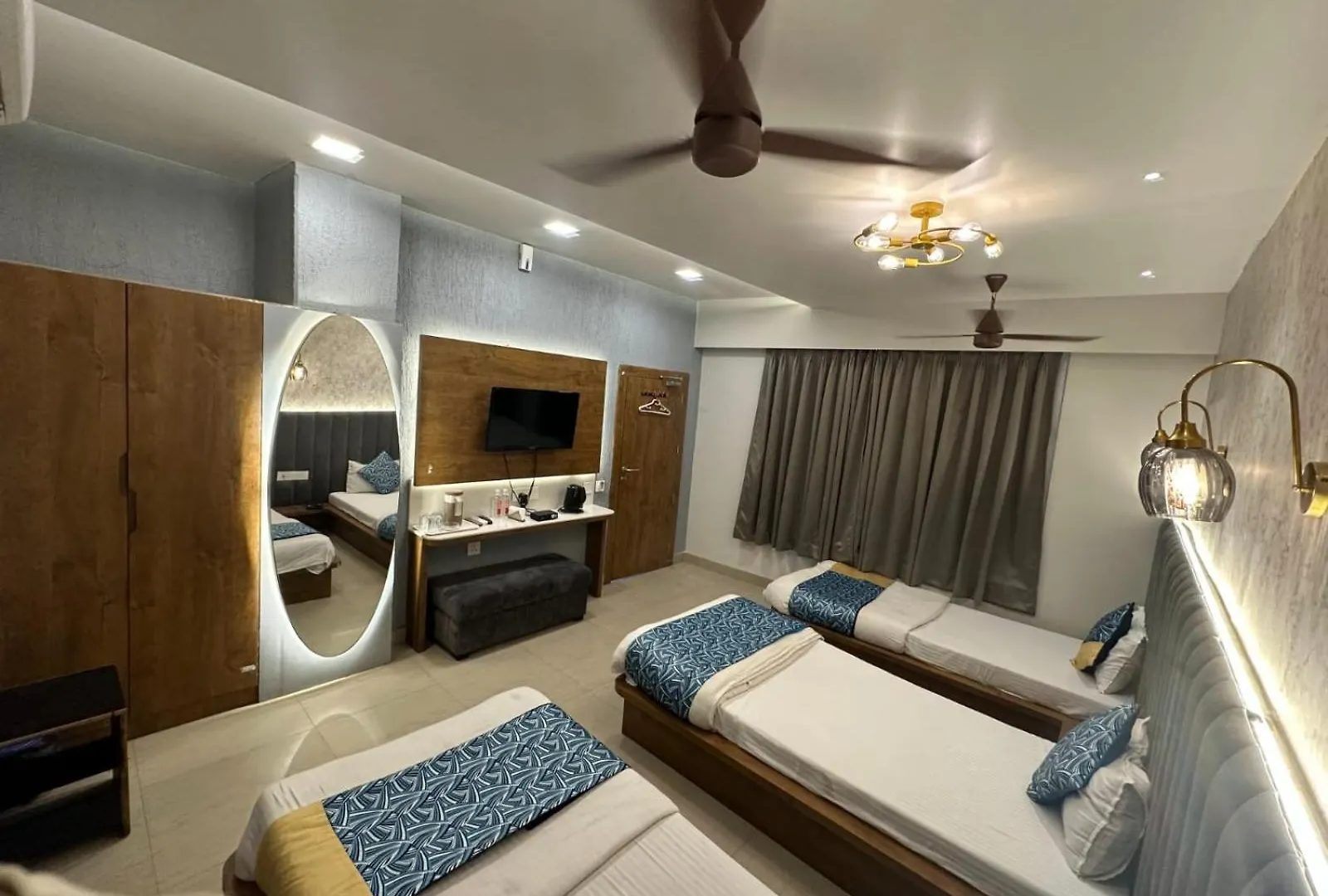 Hotel Deva Inn Varanasi